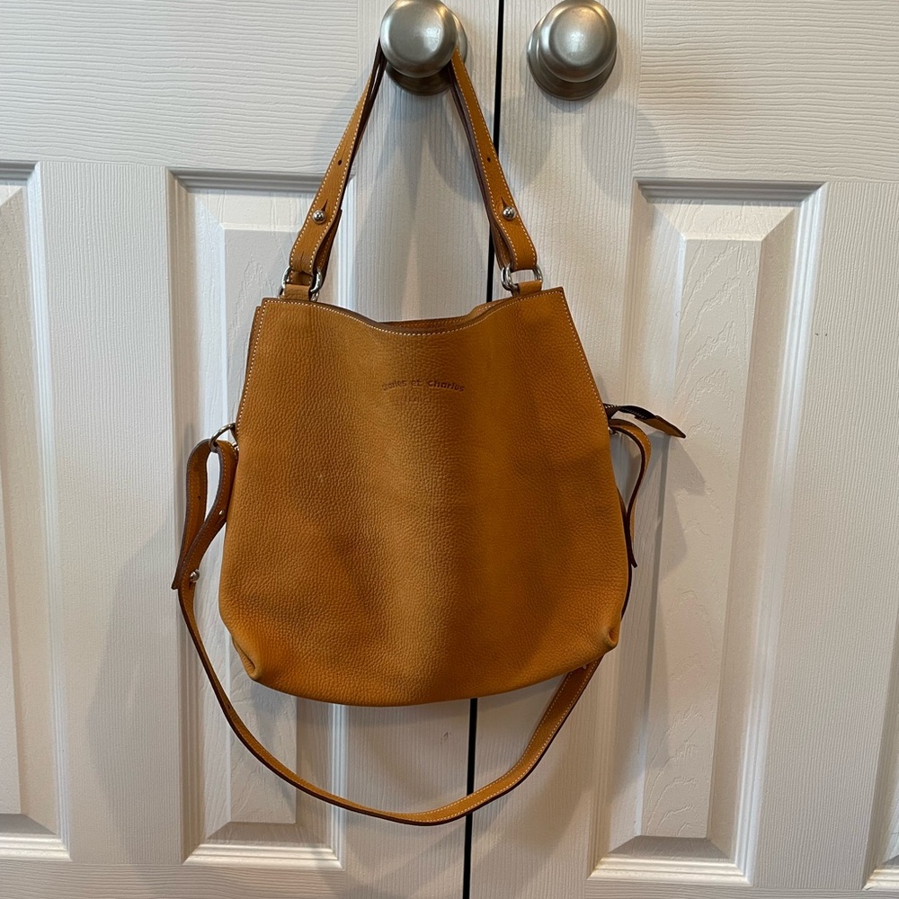 Charles et Charlus messenger bag Cognac suede